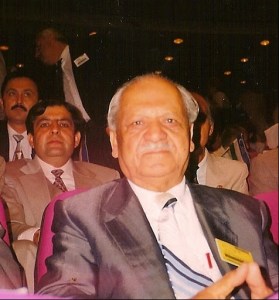 Узтоз билан Турк дунёси қурултойида. Измир.